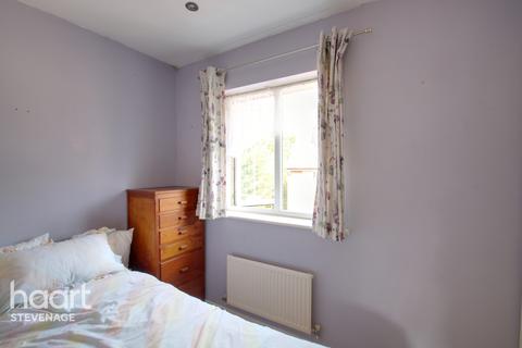 2 Blair Close, Stevenage, SG2 8DE