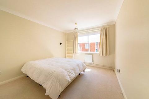 2 bedroom apartment to rent, Amhurst Court, Cambridge, Cambridgeshire