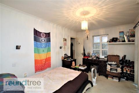 2 bedroom flat for sale, Clarice Court, Hendon NW4