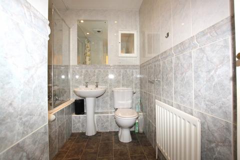 2 bedroom flat for sale, Clarice Court, Hendon NW4