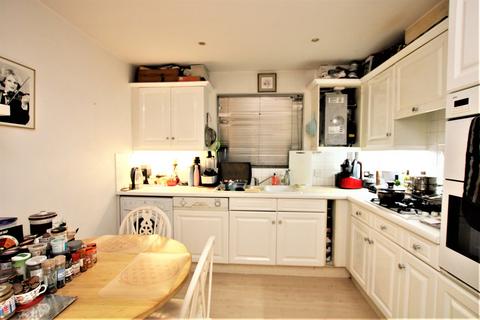 2 bedroom flat for sale, Clarice Court, Hendon NW4