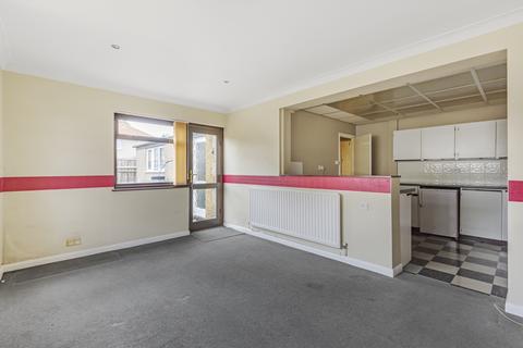 15 Farnaby Road, London, SE9 6BG