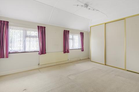 15 Farnaby Road, London, SE9 6BG