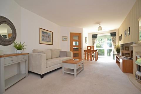 1 bedroom flat for sale, Foxmead Court, Meadowside, Storrington, West Sussex, RH20