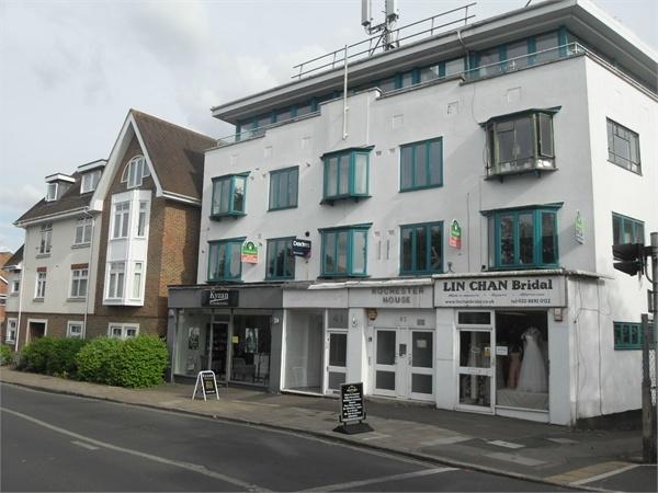 2 Bedroom Flat for Rent in Strawberry Hill