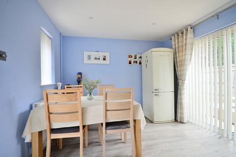 43 Aldsworth Close, Fairford, GL7 4LB