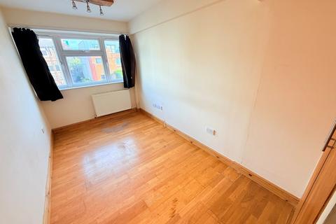 undefined, Mayes Road, Wood Green