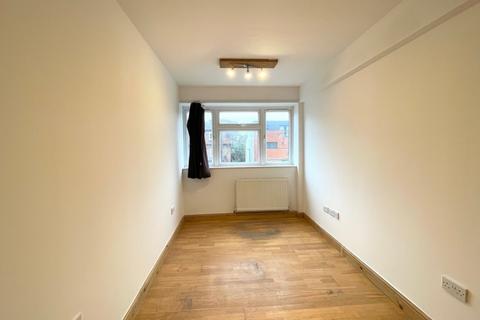 1 bedroom flat to rent, Mayes Road, Wood Green