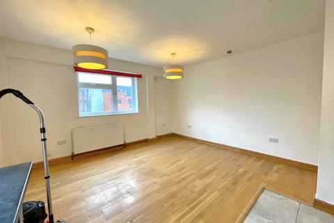 1 bedroom flat to rent, Mayes Road, Wood Green
