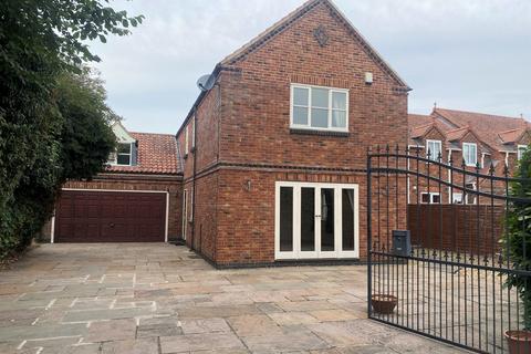 5 bedroom detached house to rent, Cross Lane, Collingham