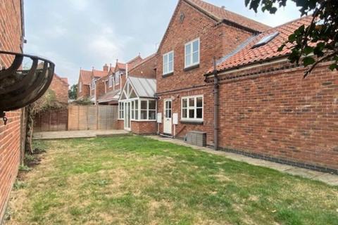 5 bedroom detached house to rent, Cross Lane, Collingham