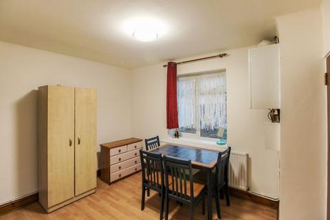 undefined, Borthwick Road, London