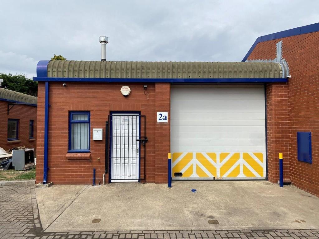 2A Centurion Court, Bourne Industrial unit £521 pcm (£120 pw)