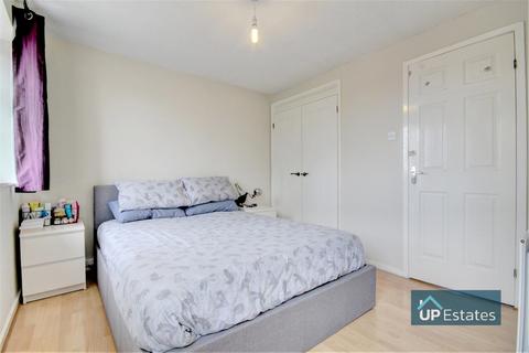 26 Cambridge Drive, Nuneaton, CV10 8LW