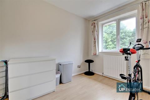 26 Cambridge Drive, Nuneaton, CV10 8LW