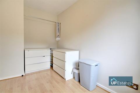 26 Cambridge Drive, Nuneaton, CV10 8LW