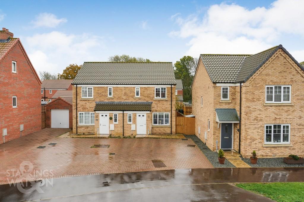 Reeve Way, Wymondham 3 bed semidetached house £270,000