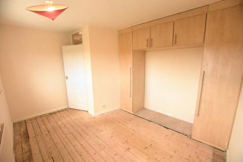 43 Willow Lane, Stanion, Kettering, NN14 1DT