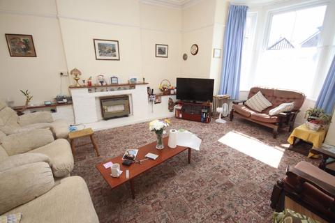 3 Caroline Road, Llandudno, LL30 2TY