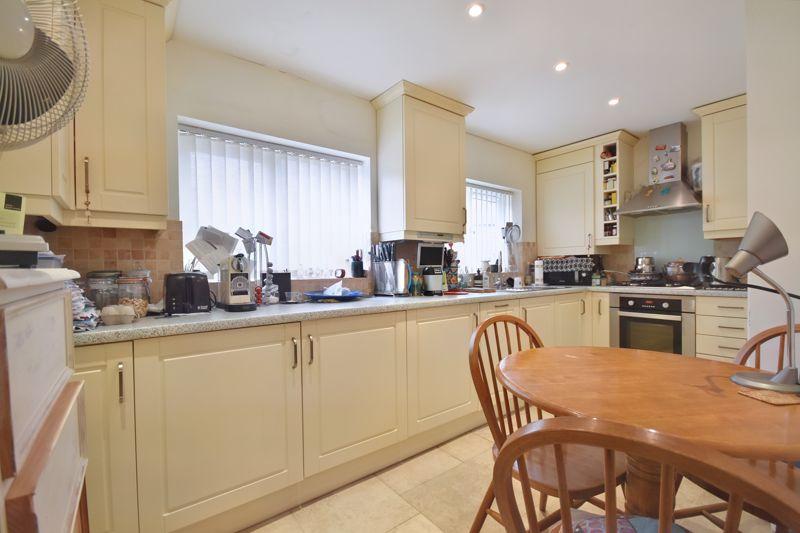 Bricksbury Hill, Farnham 2 bed end of terrace house £325,000