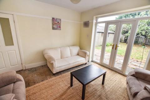 3 bedroom semi-detached house for sale - Lakeside Avenue, Great Lever, Bolton