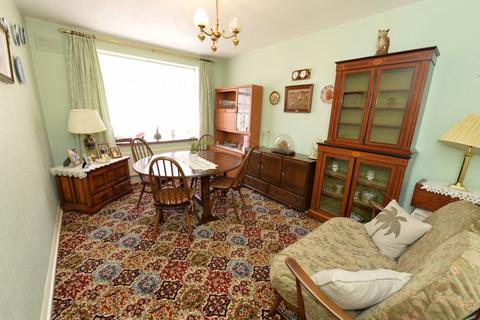 2 bedroom detached bungalow for sale, London Road, Chalfont St. Giles
