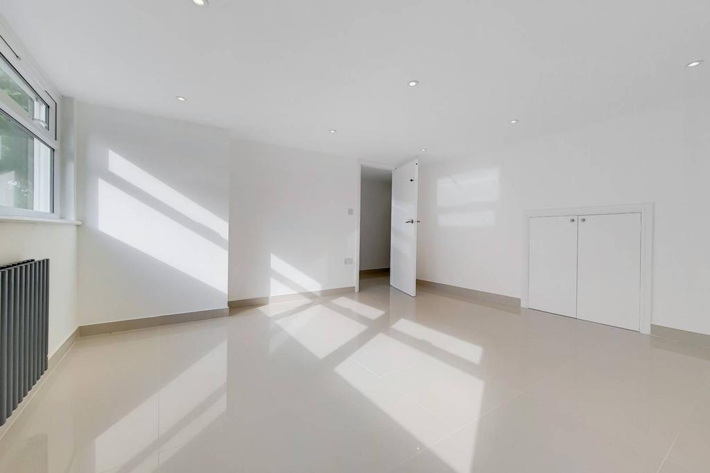 Cedar Court, Wimbledon Village, London, SW19 4 bed house - £4,000 pcm ...