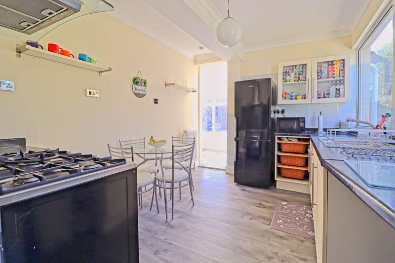 Second Kitchen