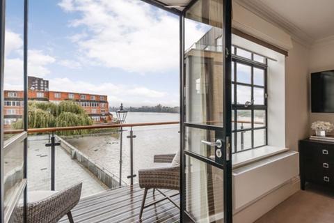 3 bedroom apartment to rent, Port Penthouse, Palace Wharf, Rainville Road, W6