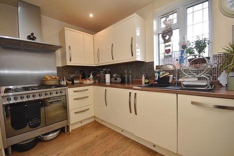 104 Withy Mead, London, E4 6JW