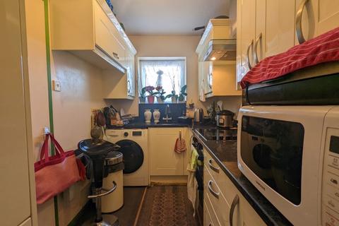 26 Fawns Manor Close, Feltham, TW14 8EN