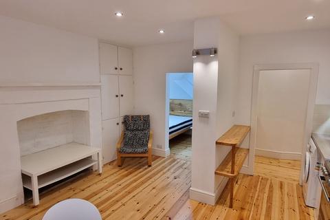 1 bedroom flat to rent - Garden Flat,  34 Westbourne Park, Scarborough