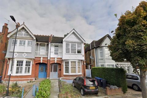 3 bedroom flat for sale - Selborne Road, Southgate, London