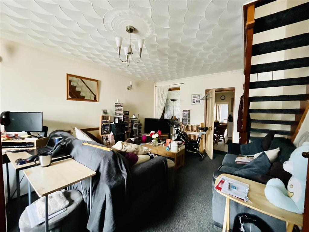 High Street, Tumble, Llanelli 2 bed terraced house for sale £109,995