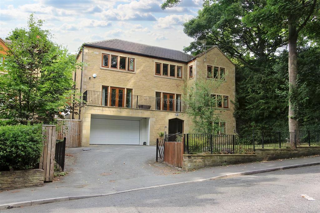 Somerset Road, Almondbury, Huddersfield, HD5 8LY 5 bed detached house