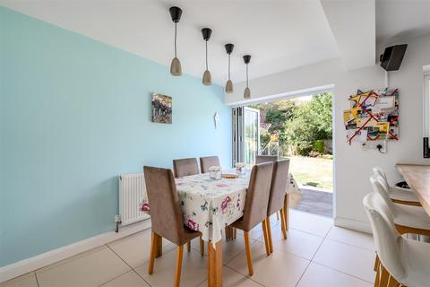 24 Barnbrook Road, Knowle, Solihull, B93 9PW