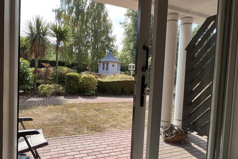 Flat 5, Booths Court Poplar Drive, Hutton, Brentwood, CM13 1YY