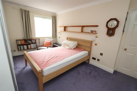Flat 5, Booths Court Poplar Drive, Hutton, Brentwood, CM13 1YY