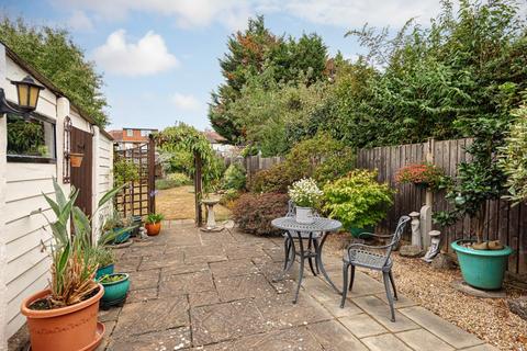 68 Meadowview Road, Epsom, KT19 9UA