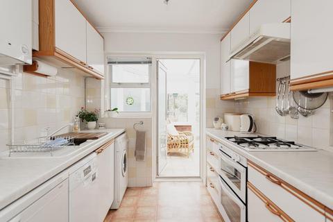 68 Meadowview Road, Epsom, KT19 9UA