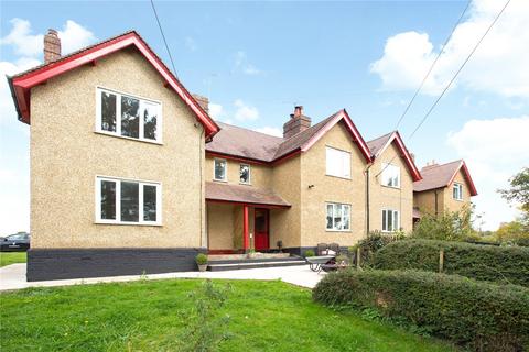 2 bedroom end of terrace house to rent, Hoo Farm Cottages, Codicote Road, Whitwell, Hitchin, SG4