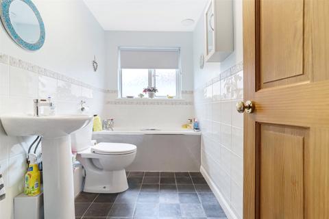 2 Rye Park Close, Beaford, Winkleigh, EX19 8NL