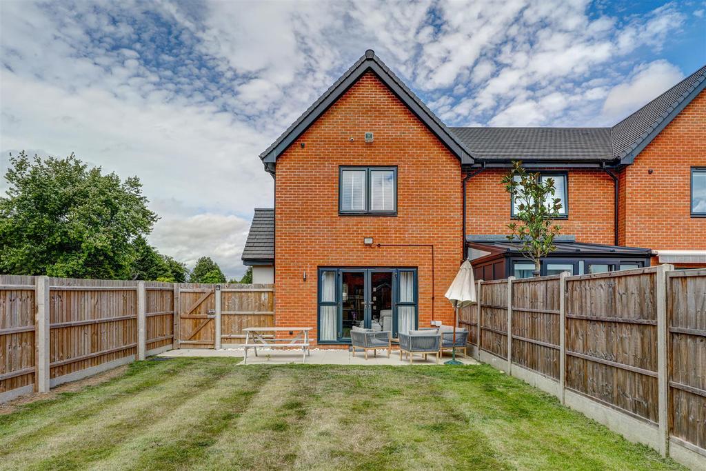 Kingswood Green, Lapworth, Solihull 2 bed end of terrace house £450,000