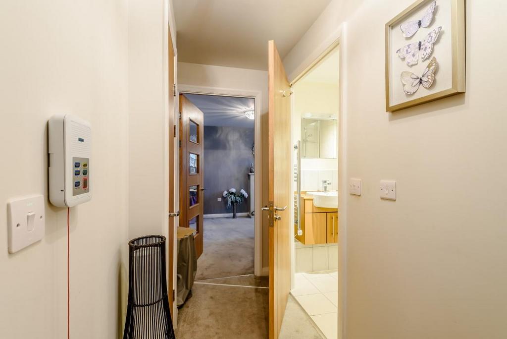 8514369-Interior17 (Medium).jpg