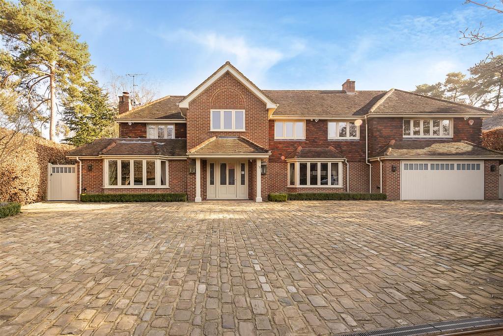 West Common Way, Harpenden 7 bed detached house £4,000,000