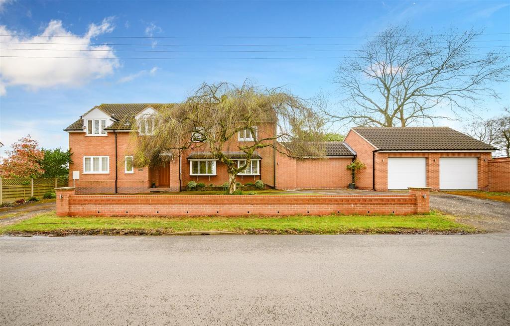School Road, Hockley Heath, Solihull 4 bed detached house £995,000