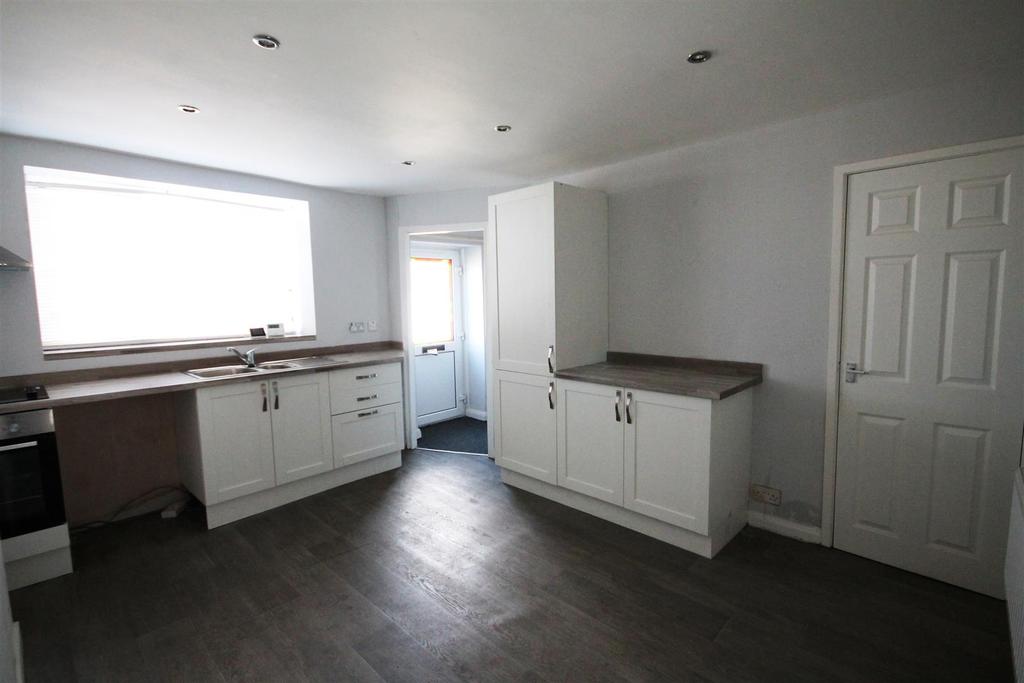 Mount Pleasant, Stanley, Crook 3 bed terraced house £65,000