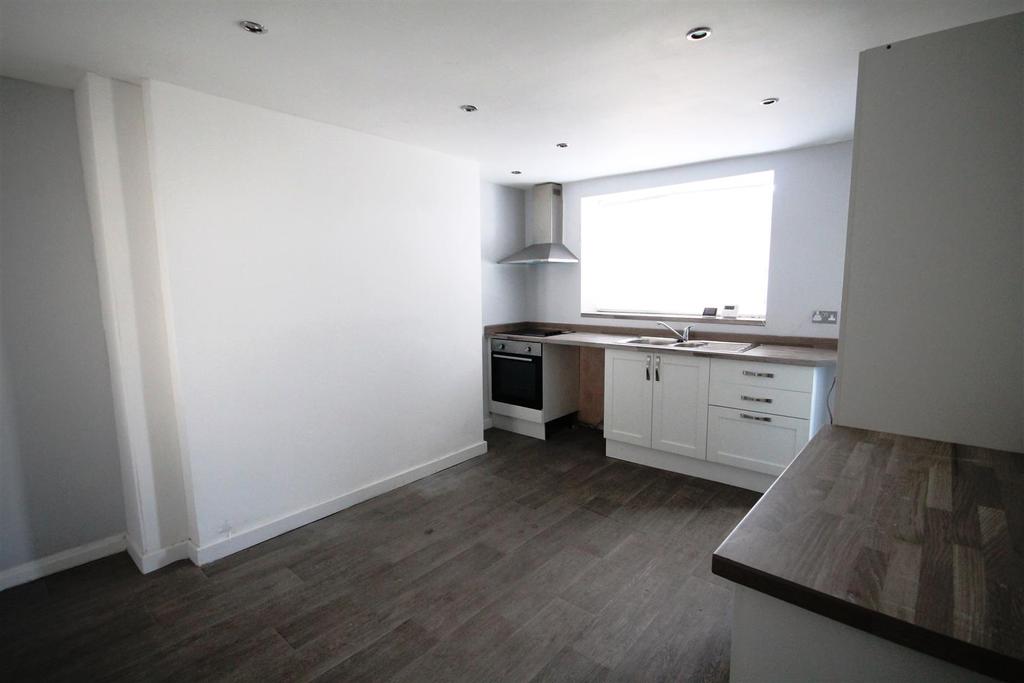 Mount Pleasant, Stanley, Crook 3 bed terraced house £65,000