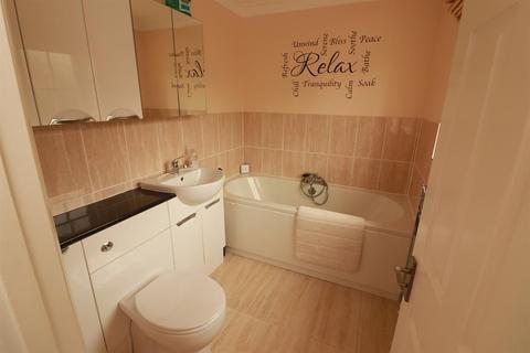 9 Turnpike Gate, Wickwar, Wotton-under-edge, GL12 8ND