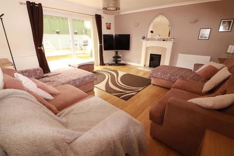 9 Turnpike Gate, Wickwar, Wotton-under-edge, GL12 8ND